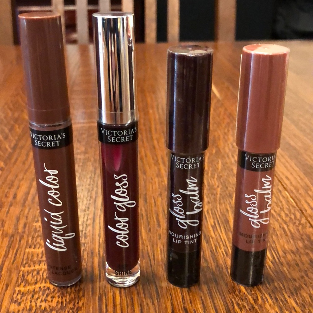 Victoria’s Secret Bundle of lipstick 💄